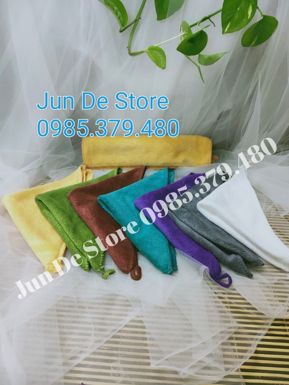 Khăn lau đa năng, khăn Microfiber dùng làm khăn nail, khăn bếp, khăn lau ô tô.... Màu ngẫu nhiên