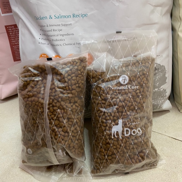 1kg Thức ăn natural core bene m50 cho chó thịt gà & cá hồi, chất lượng đảm bảo an toàn đến sức khỏe người sử dụng, cam kết hàng đúng mô tả