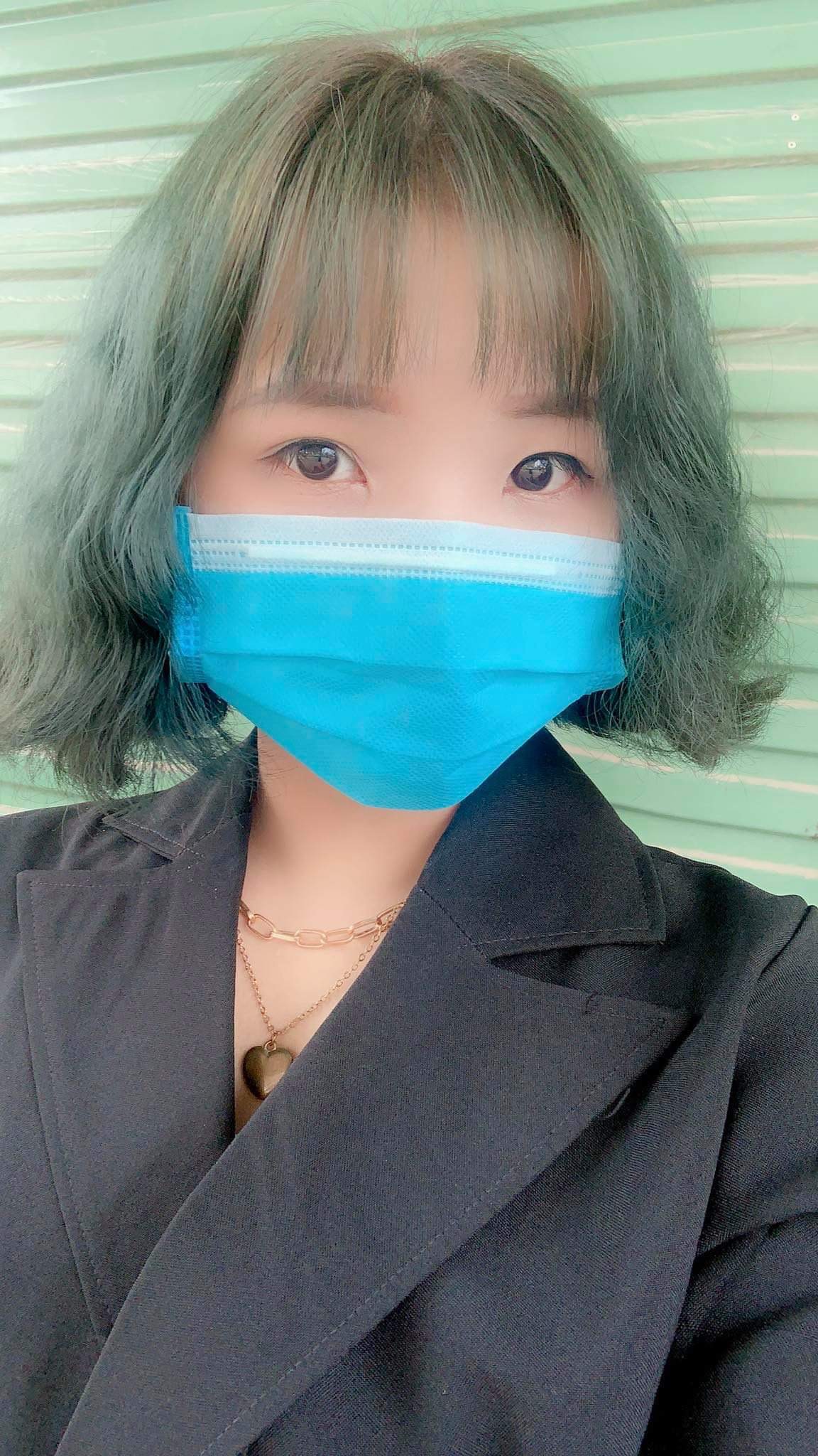 Màu Nhuôm Tóc  Màu Xanh Rêu Đậm  + Oxi Tặng Kèm Găng Tay