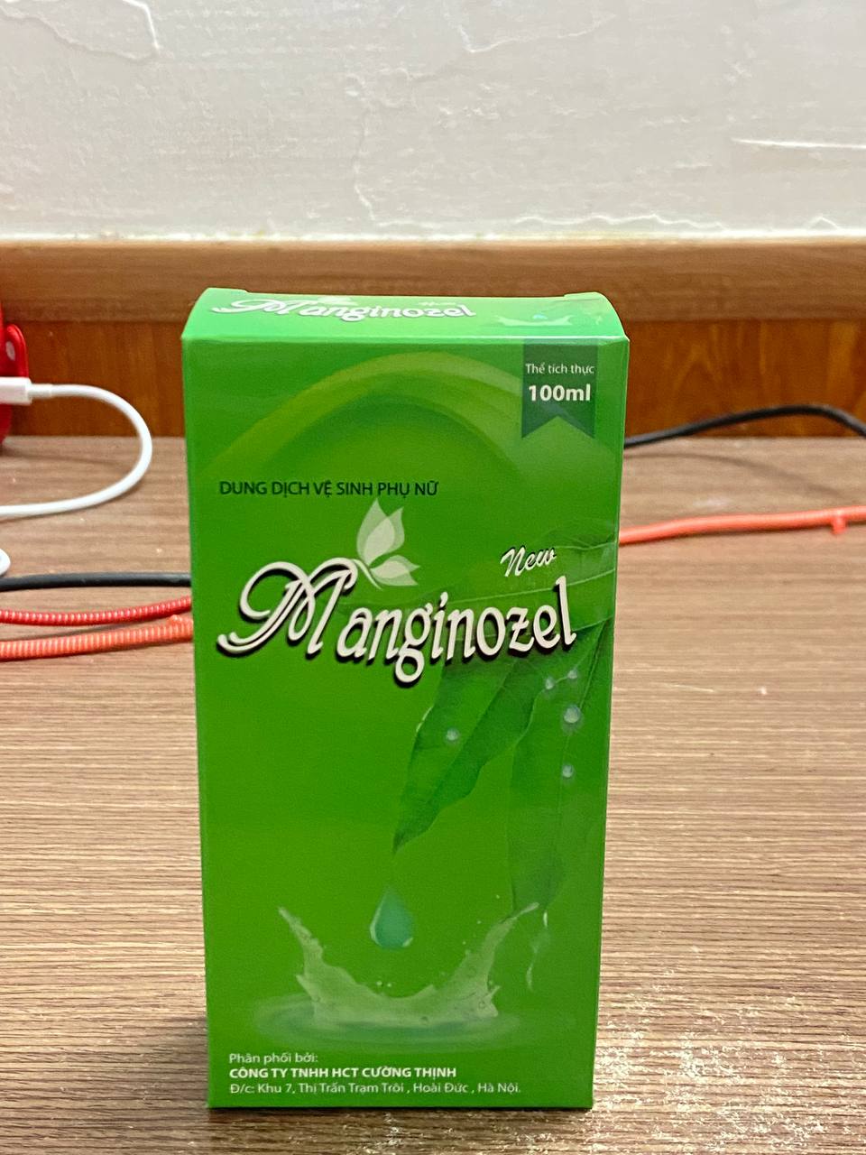 Dung dịch vệ sinh phụ nữ Manginozel 100ml giúp khô thoáng cả ngày dài