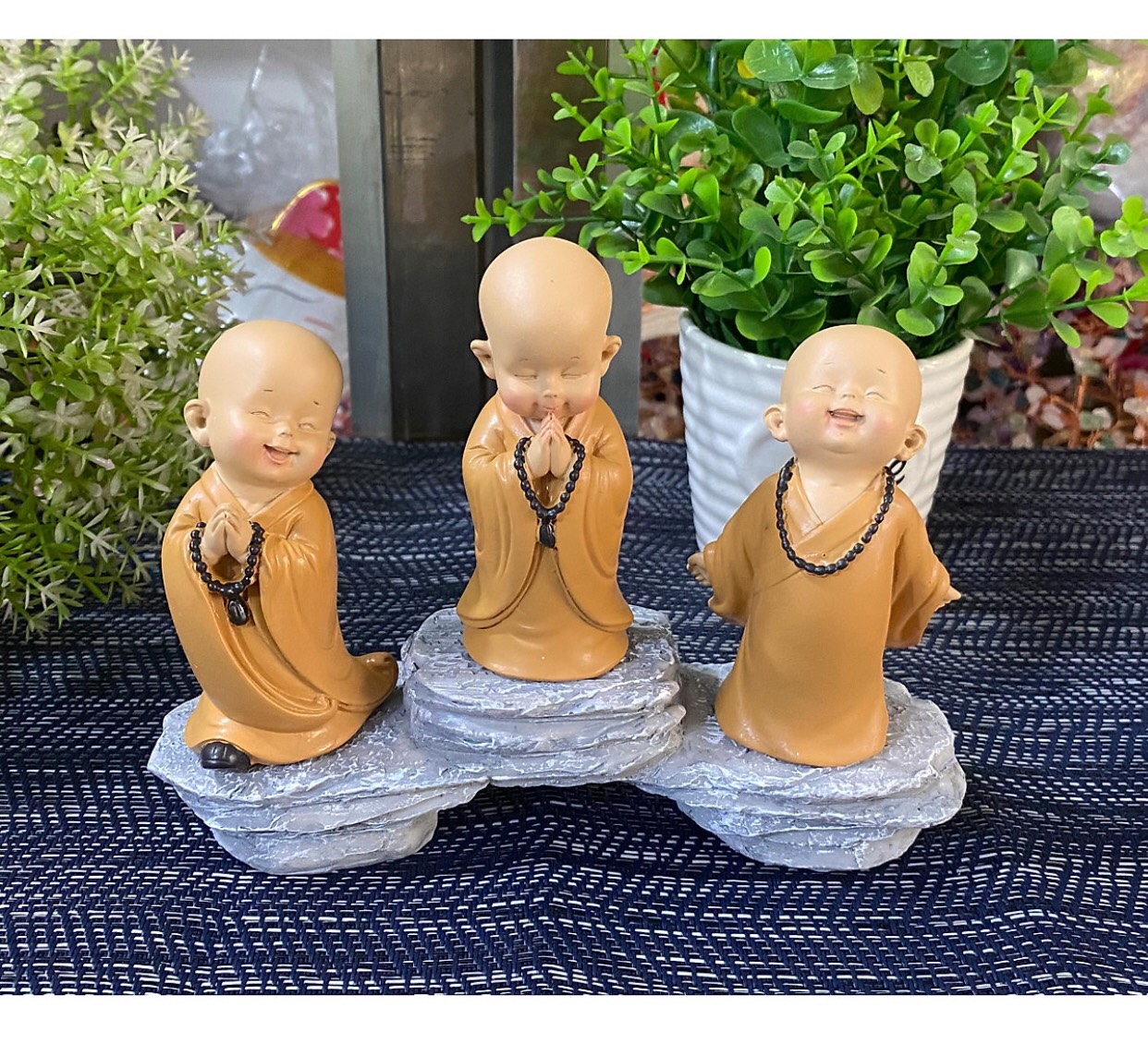 Bộ 03 chú tiểu vàng có đế