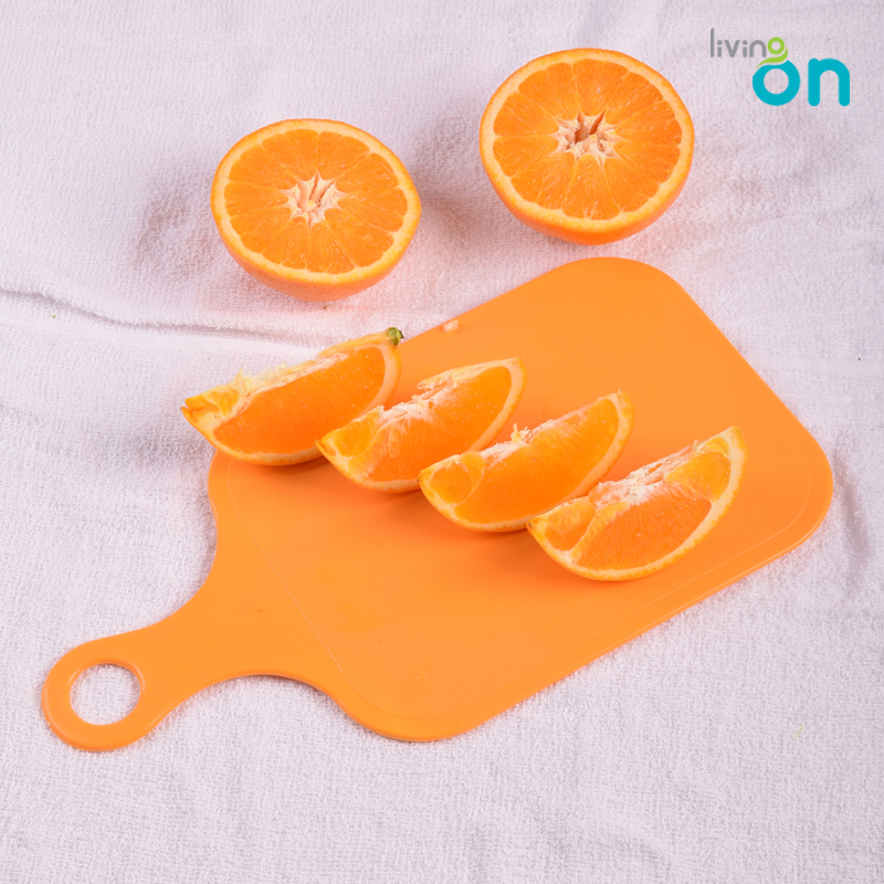 Thớt nhựa có tay cầm