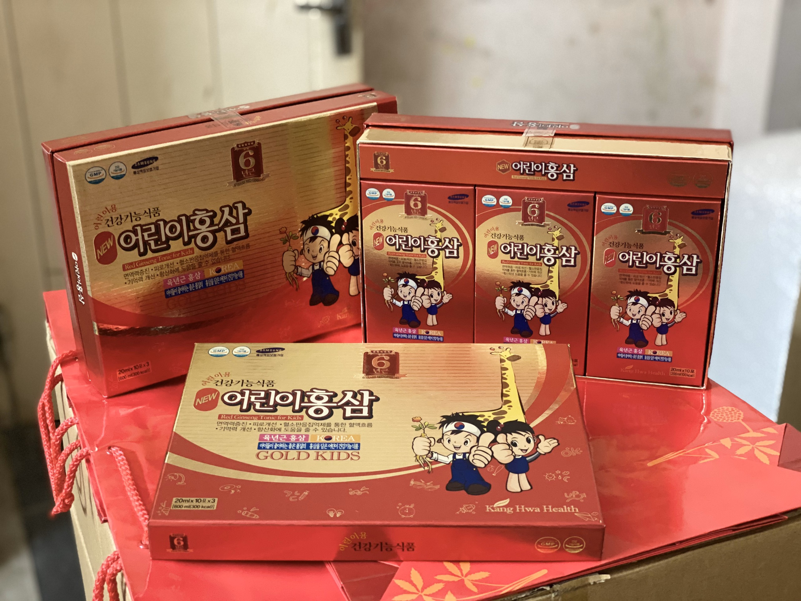 [CHÍNH HÃNG] Hồng sâm baby hươu cao cổ Gold Kids Hàn Quốc dạng nước hộp 30 gói x 10 ml - giúp các bé tăng trưởng chiều cao, phát triển trí óc toàn diện