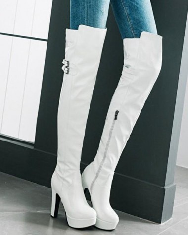 Boot ống cao màu trắng ngang đùi da bóng GCC3303