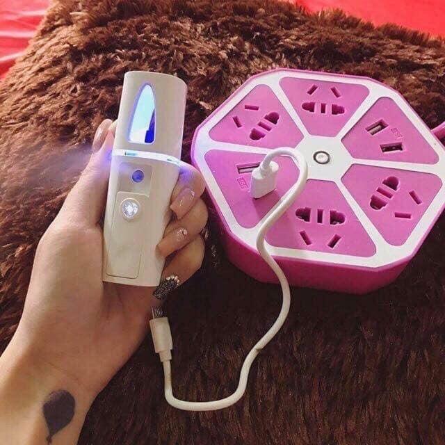 Máy xông mặt mini cầm tay, phun sương xịt khoáng nano sạc pin