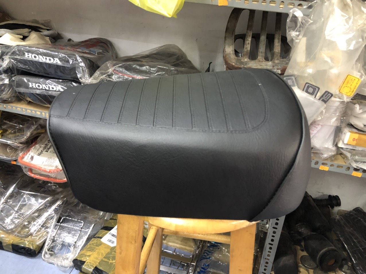 Honda 67: yên rời mẫu cd50 cho anh em dọn xe 67-cd-cl...