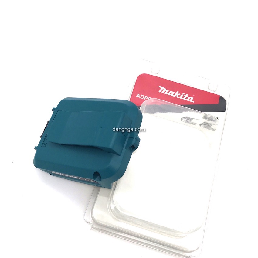 Makita adp05 18v bộ chuyển đổi cổng usb sạc điện thoại