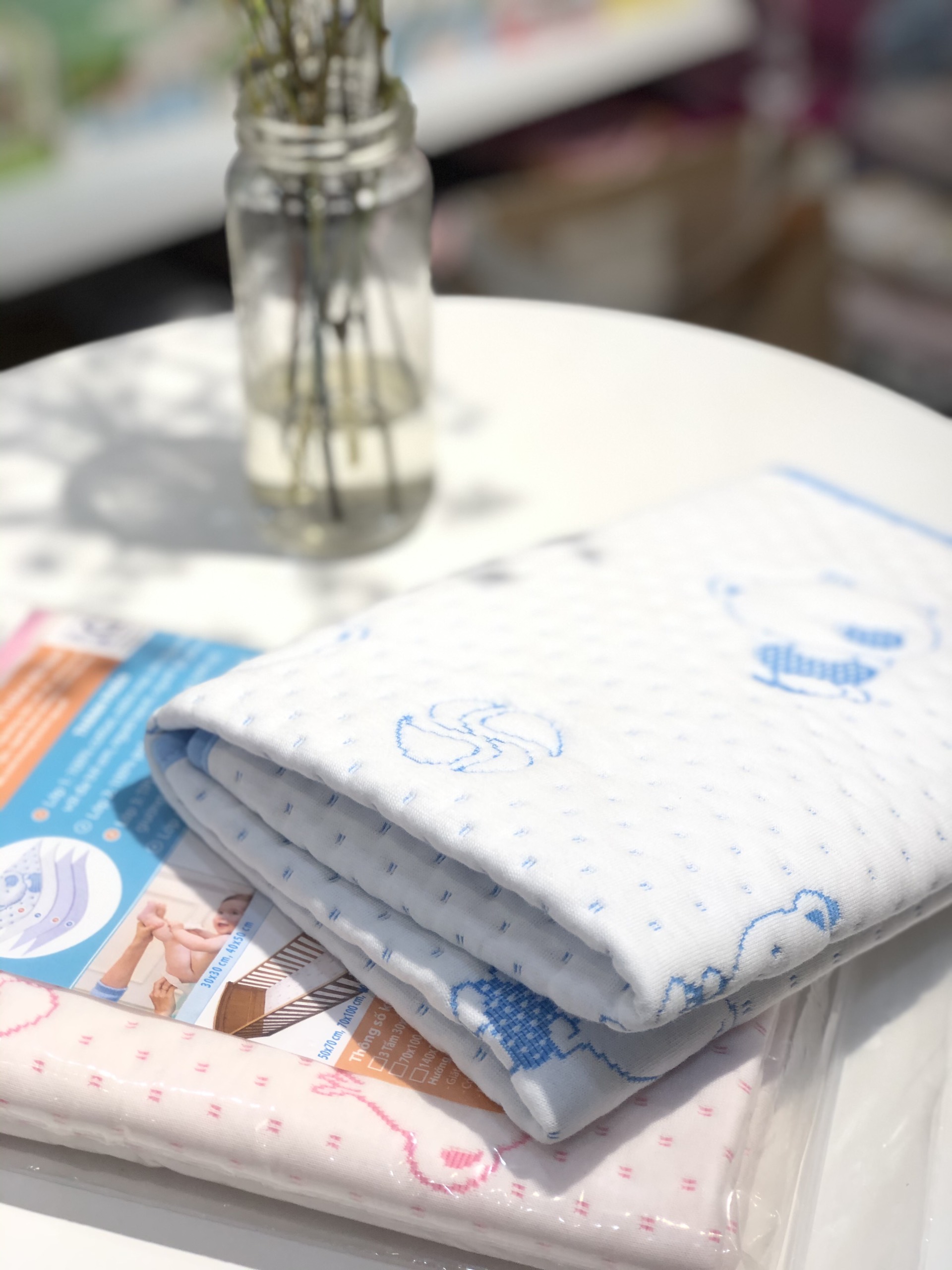 Size 50x70cm - tấm lót chống thấm cotton 4 lớp vietmat
