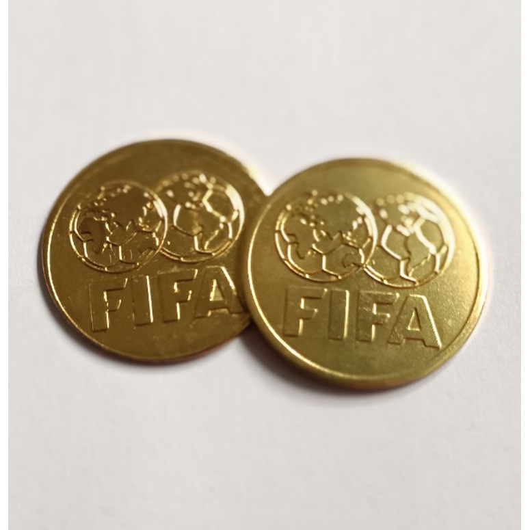 Đồng xu FIFA cho trọng tài bóng đá