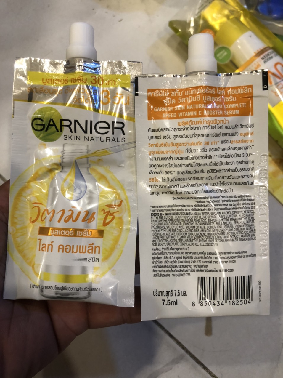 Tinh chất tăng cường sáng da mờ thâm Garnier 7.5ml