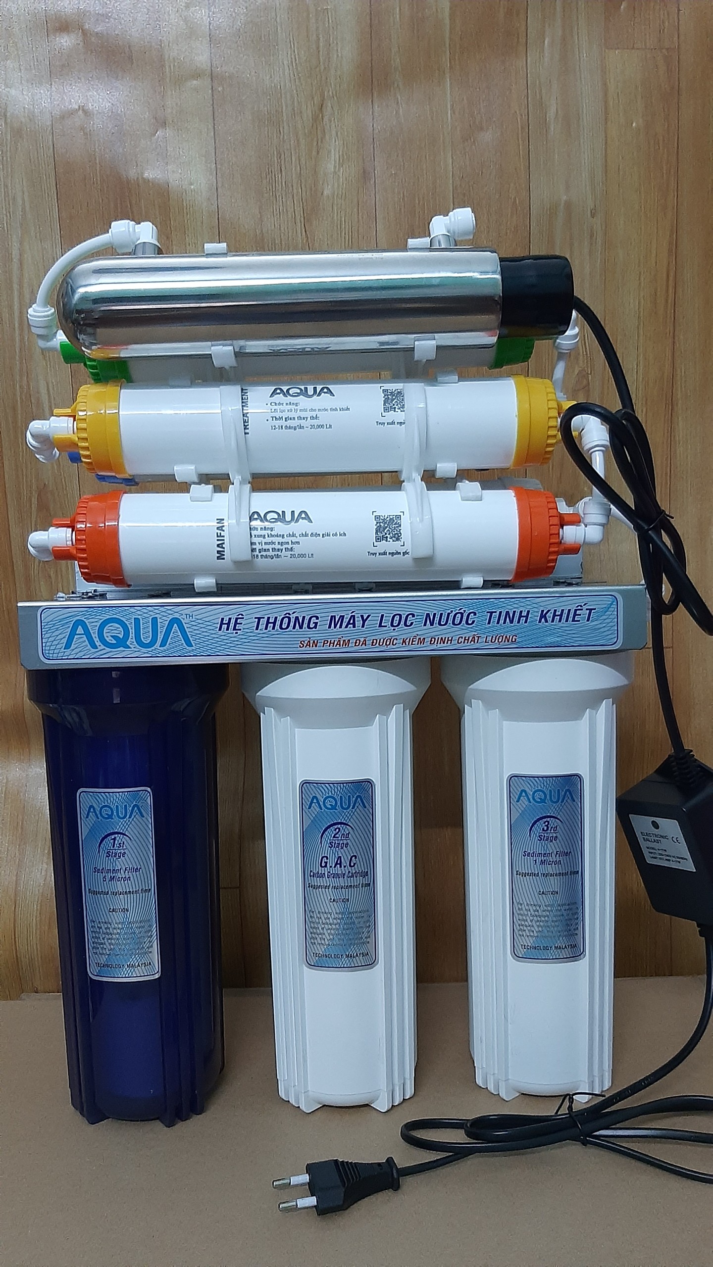  MÁY LỌC NƯỚC CÔNG NGHỆ NANO -AQUA 9 CẤP LỌC CÓ ĐÈN UV 11 TIỆT TRÙNG KHÔNG NƯỚC THẢI.LẮP ĐẶT DỄ DÀNG 