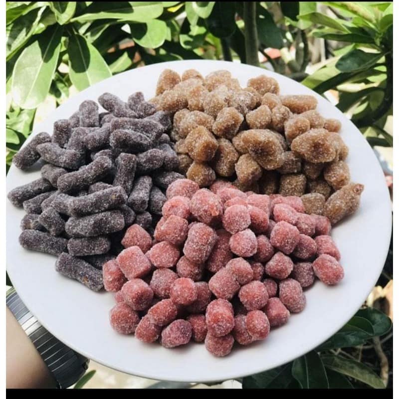 Ô mai dâu mix 3 vị dâu tằm , dâu tây , me cay hộp 500g