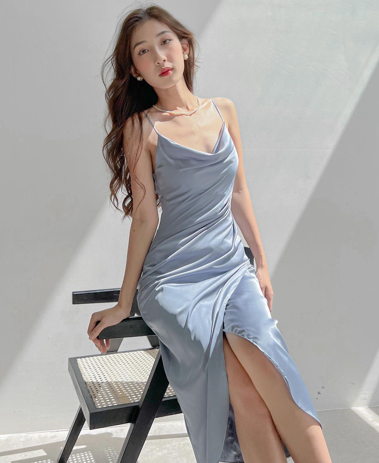 Đầm glamor - đầm lụa satin cổ đổ