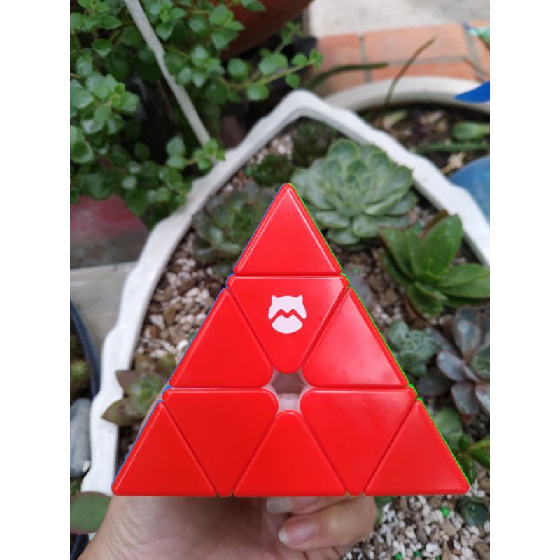 Rubik Nha Trang Gan Monster Go Pyraminx Tam giác