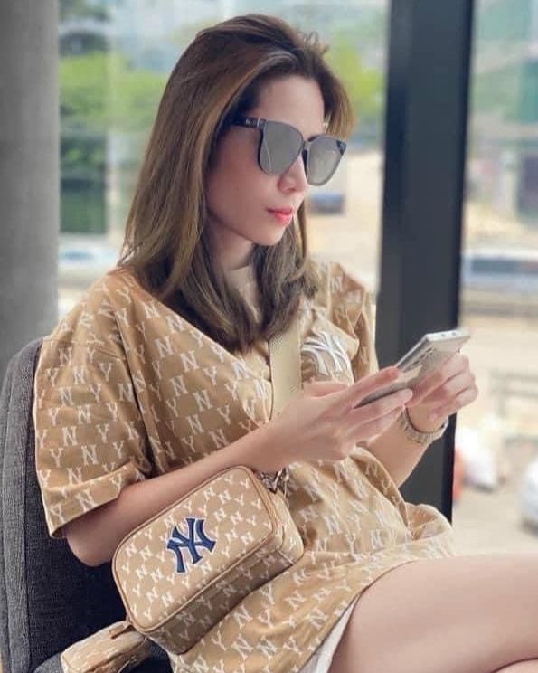 Túi đeo chéo nữ dáng vuông các size