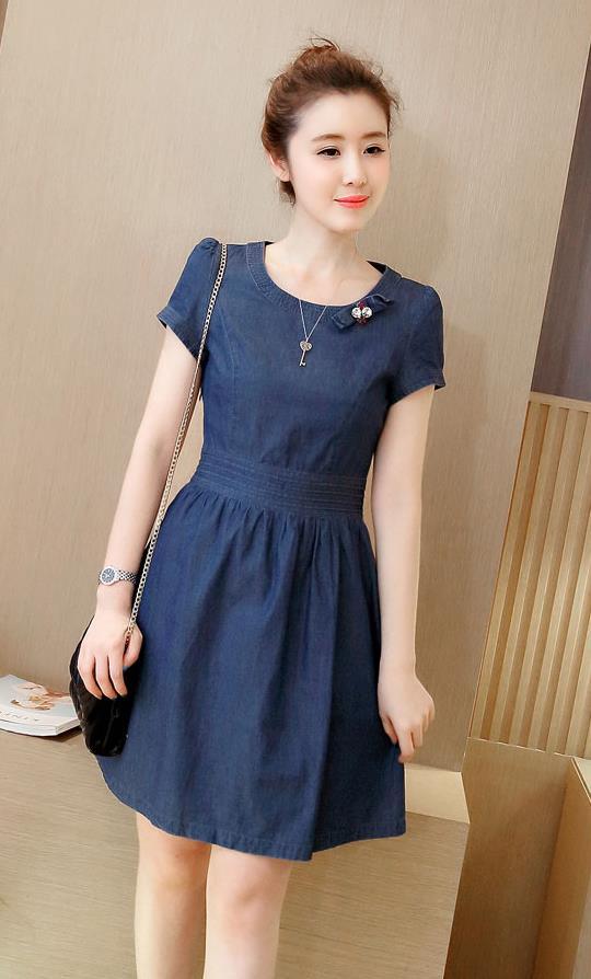 Đầm jeans eo xếp ly sành điệu d676