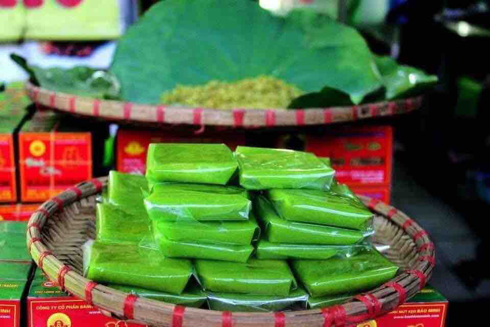 Bánh cốm đặc sản hà nội- bánh cốm bảo minh hàng than ( combo 6 cái hộp 390gr)