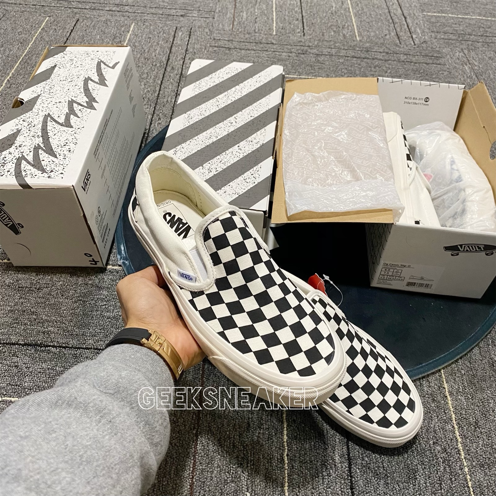 vans vault slip on checkerboard 2020