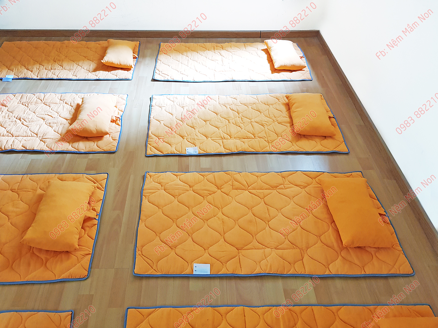 Nệm mầm non Hula cho bé đi học, nệm chần gòn có chống trượt vải cotton cara thấm hút tốt, màu Cam, kích thước 120 x 63cm