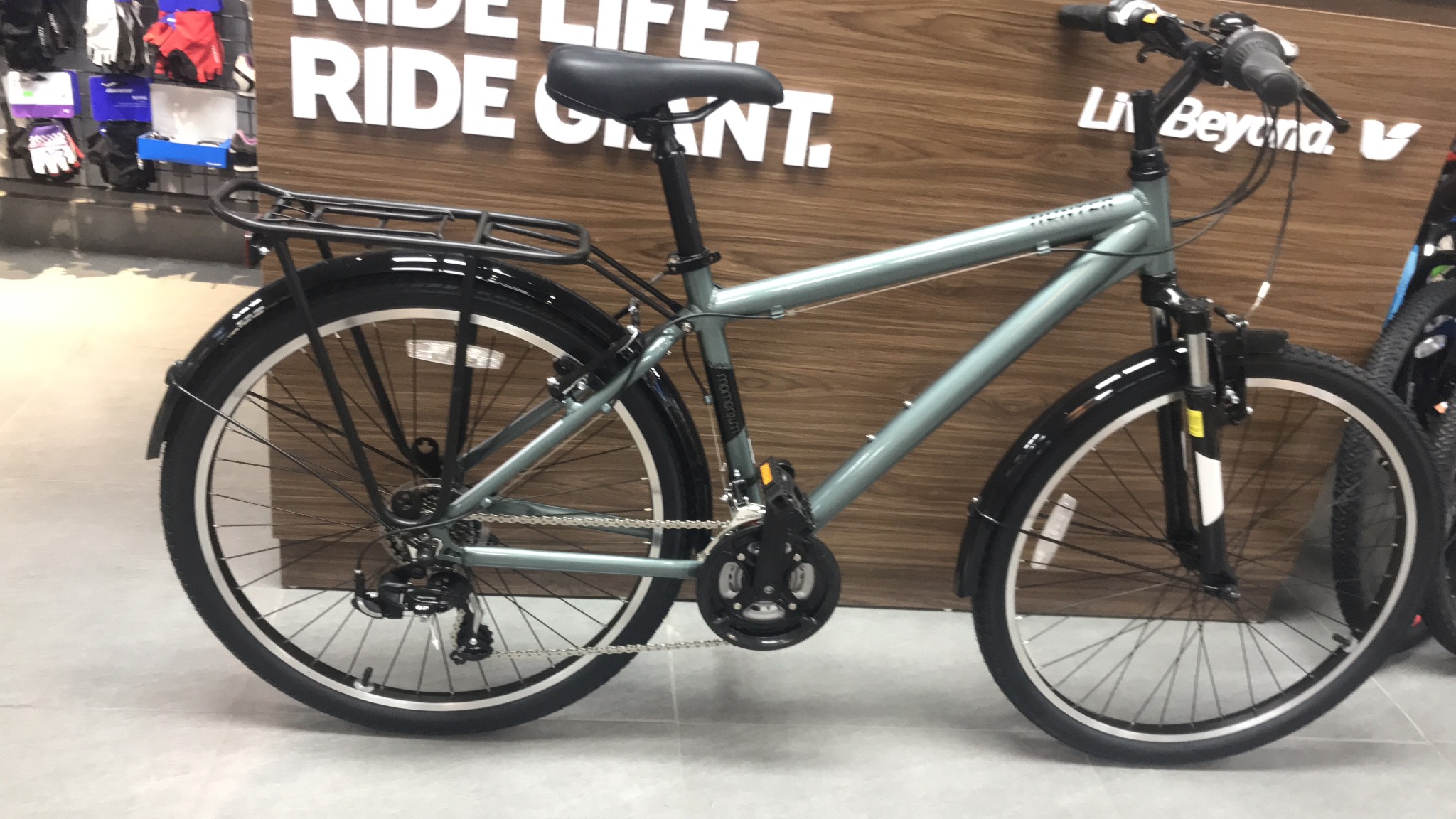 Xe đạp thể thao đường phố Giant Hunter 2.0 2021, khung nhôm, giảm xóc êm ái nhẹ nhàng