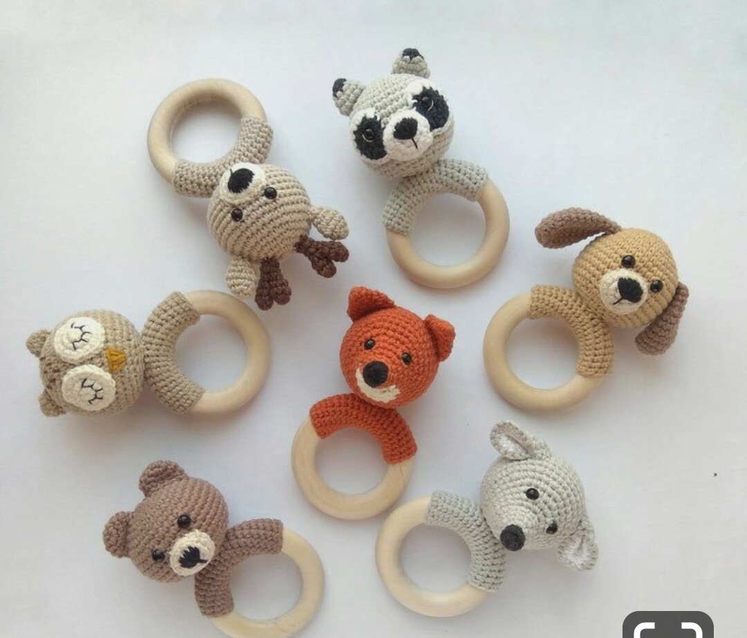 1 cái Lục lạc cầm tay hình thú ngộ nghĩnh cho bé