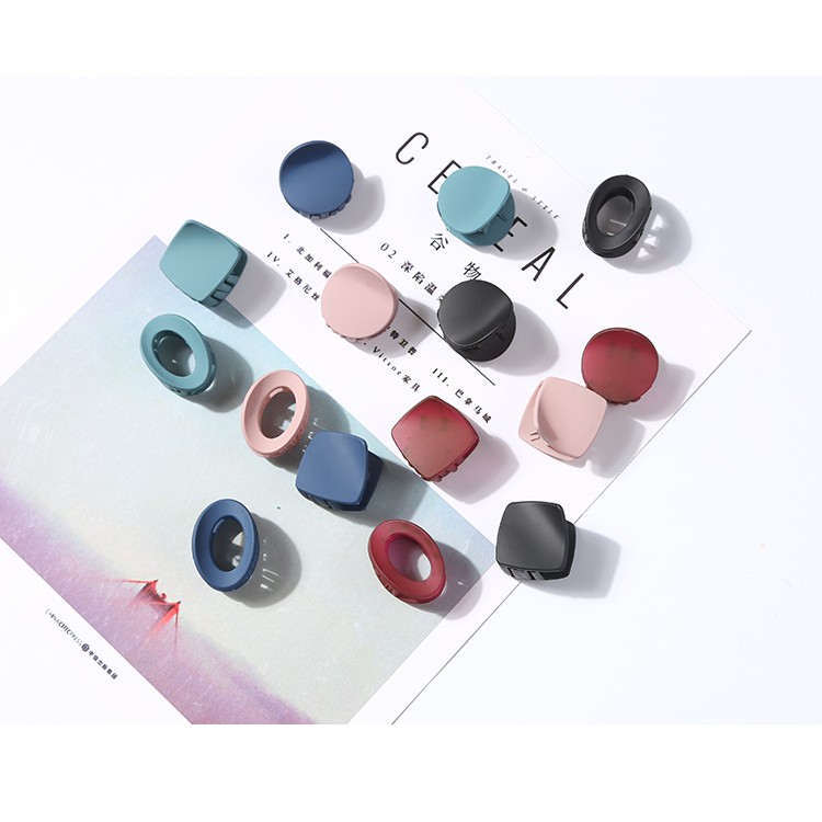Kẹp tóc sử dụng kẹp mái đơn giản - Thao Le Accessories