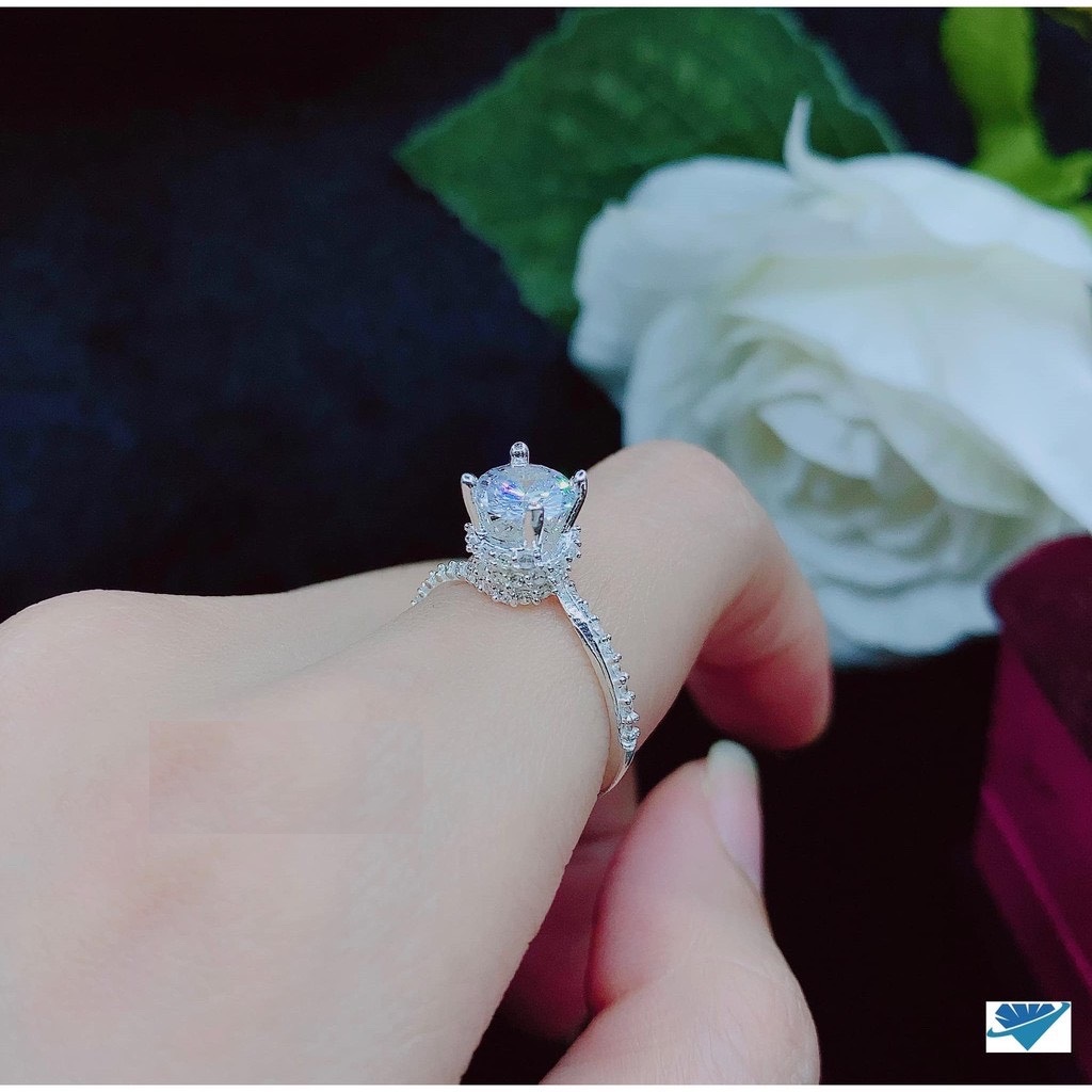 Nhẫn nữ , nhẫn bạc nữ cao cấp , kiểu dáng xoắn ốc , đá chủ 6mm