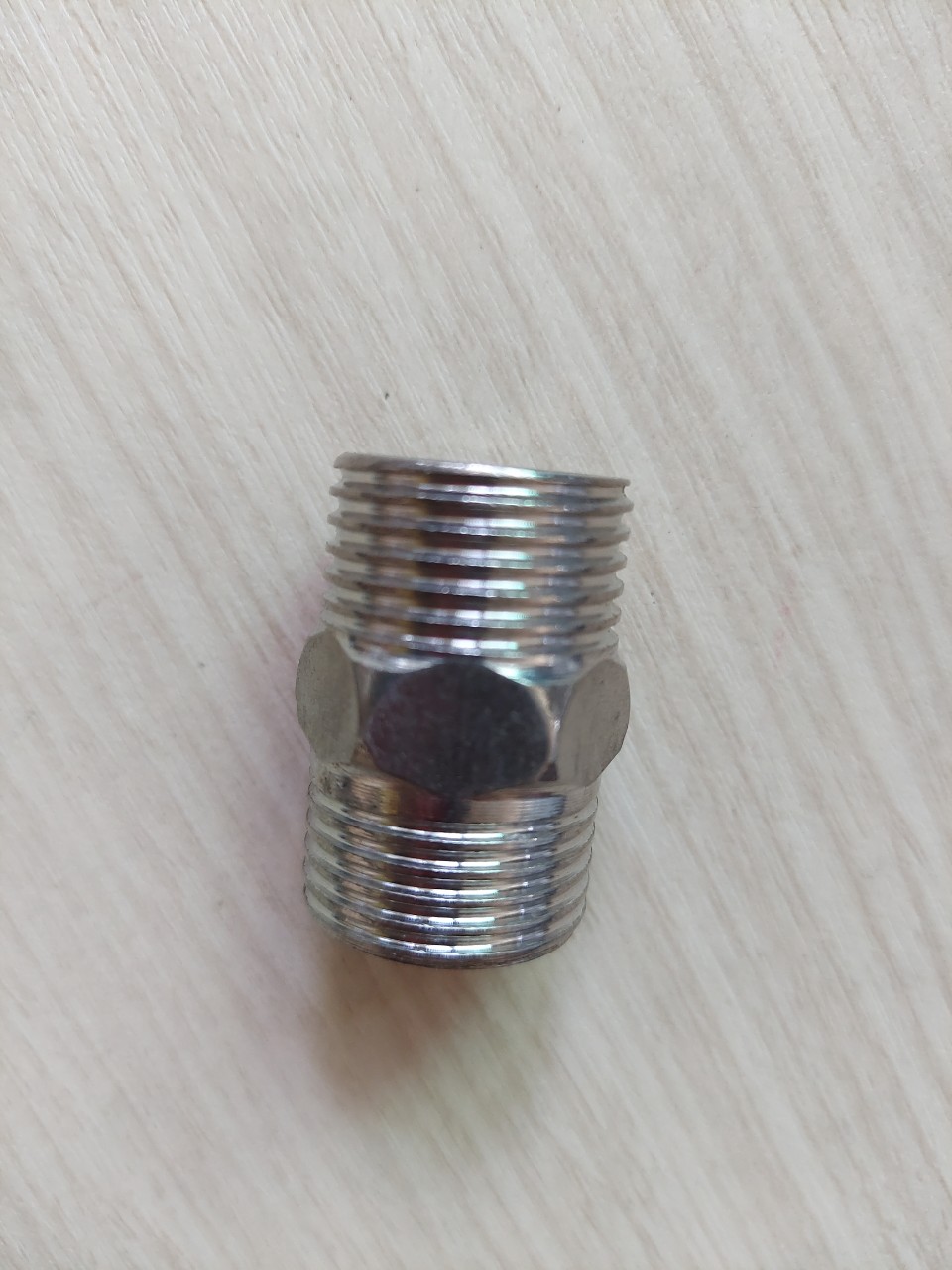 Kép nối 2 đầu ren ngoài bằng thép ( phi 21)