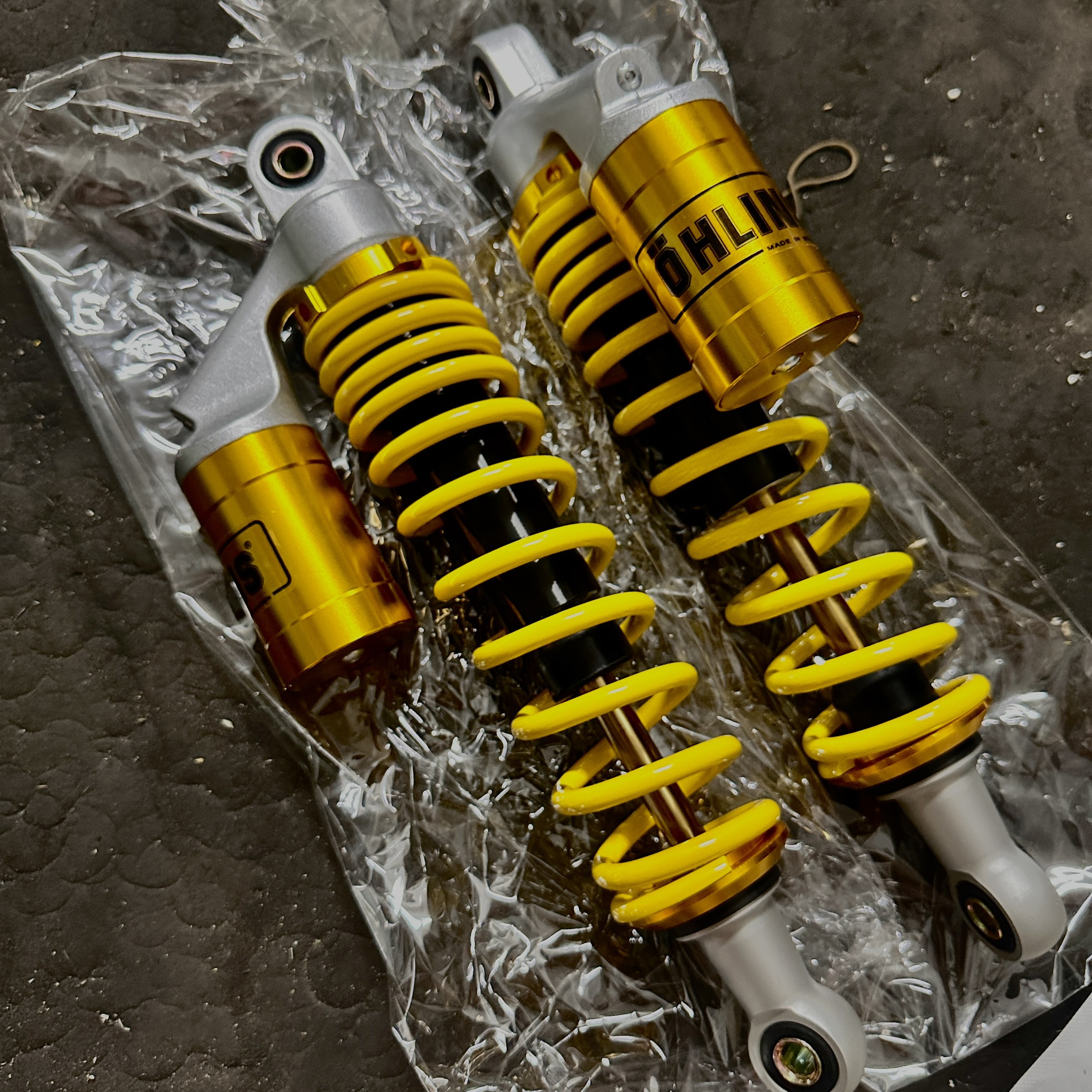  Phuộc nhún sau Ohlins bình dầu TY vàng gắn Dream Wave Sirius Jupiter Taurus Future Cub 280mm Cub 330mm RSX Galaxy ... 