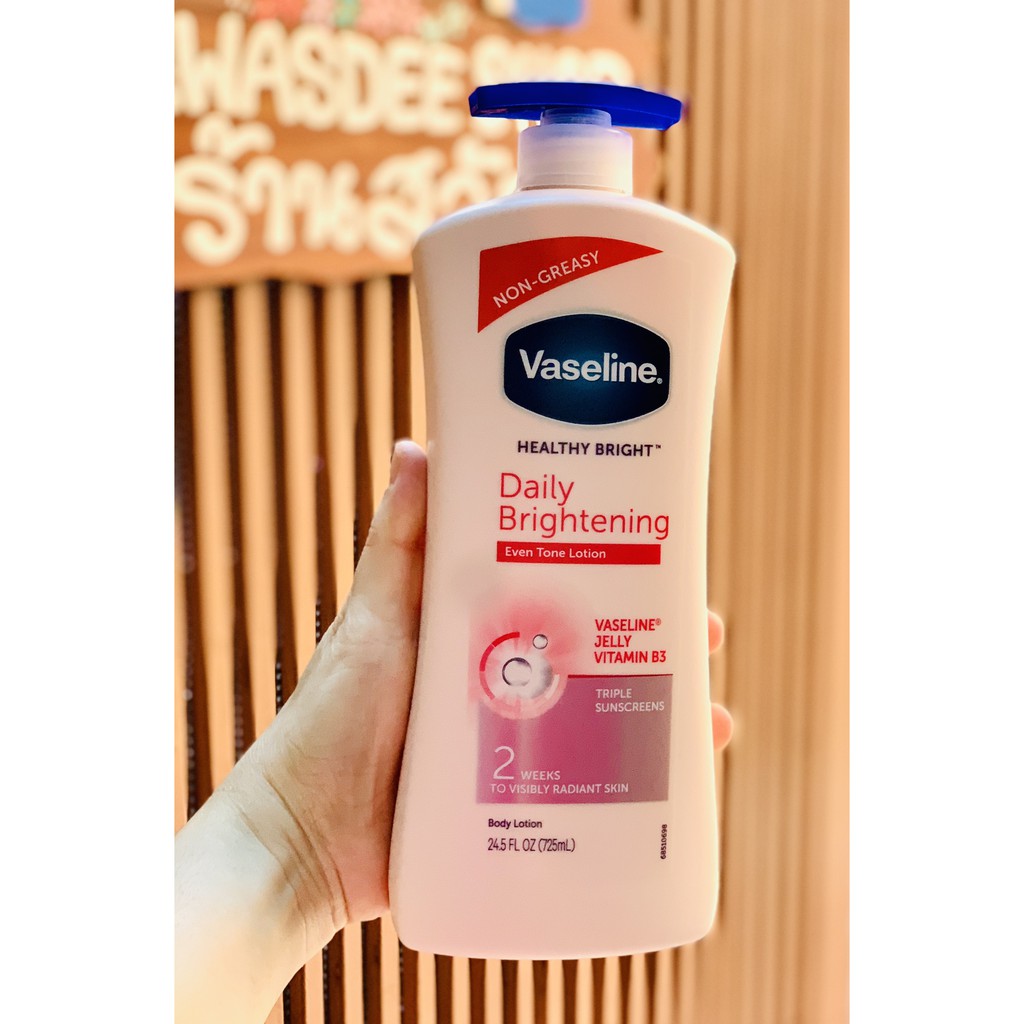 SỮA DƯỠNG THỂ SÁNG DA VASELINE HEALTHY BRIGHT DAILY BRIGHTENING 725ML