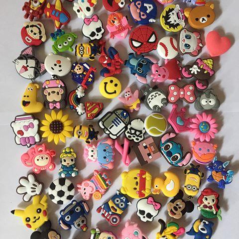 Sỉ 100 cái JITBITZ 2D - gắn dép sục- gắn dép crocs - gắn dép cá sấu - sticker 2d