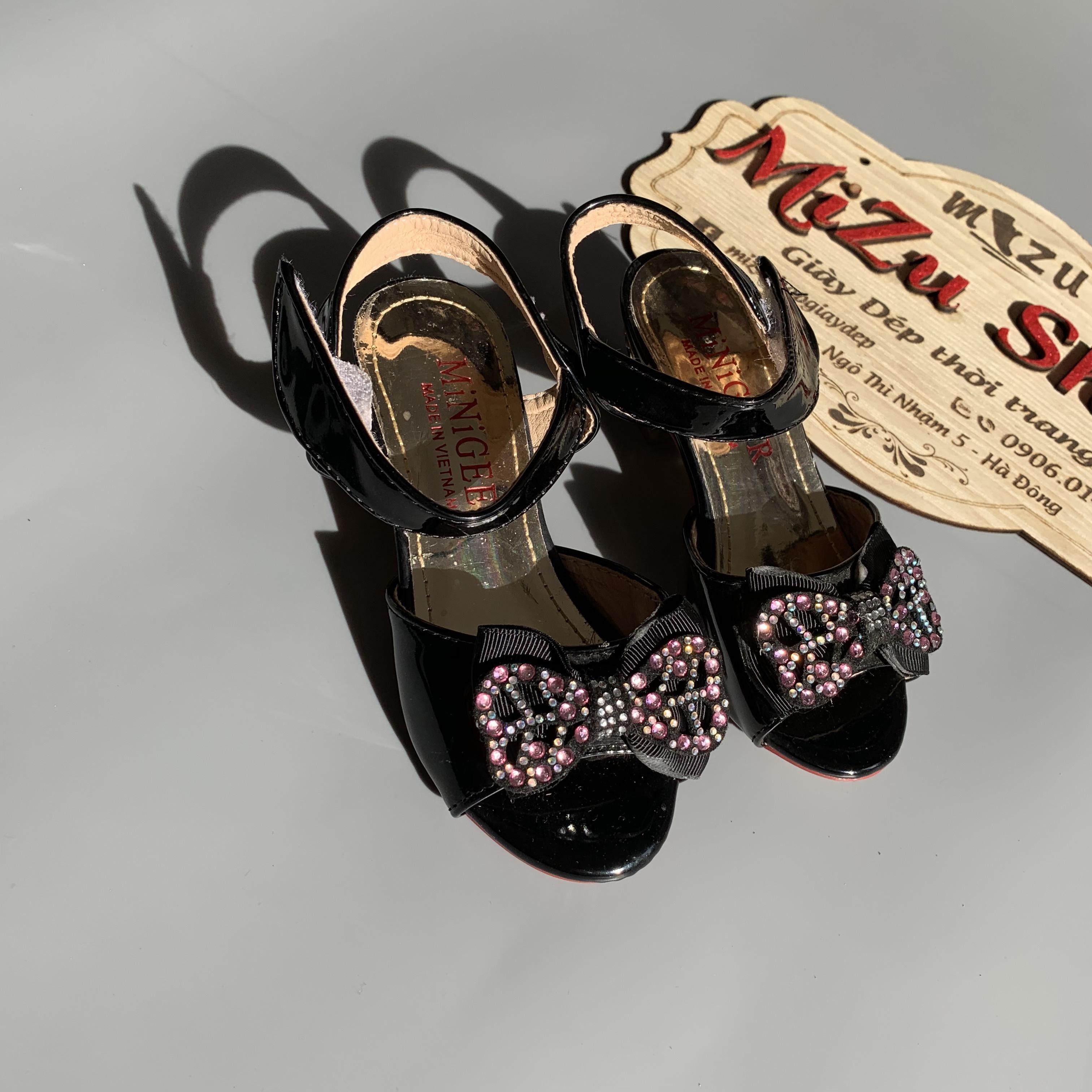 Size 25 ~ 27, sandal bé gái cao 3cm mã 1302
