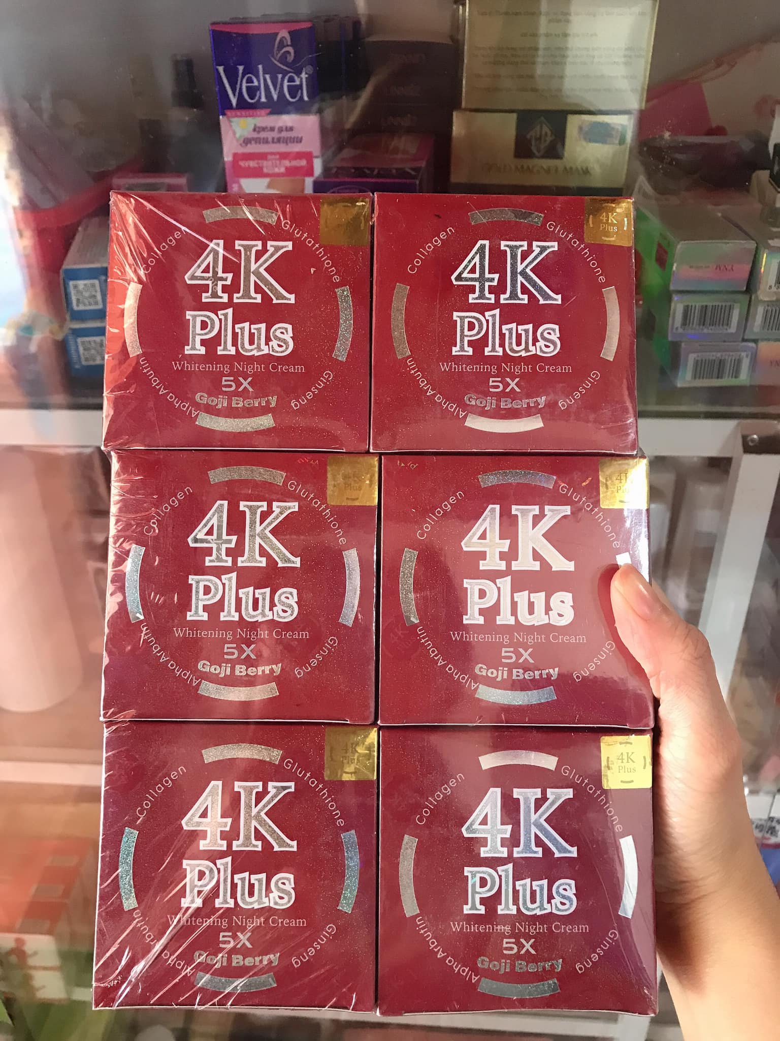 Kem 4k plus mụn đỏ thái lan