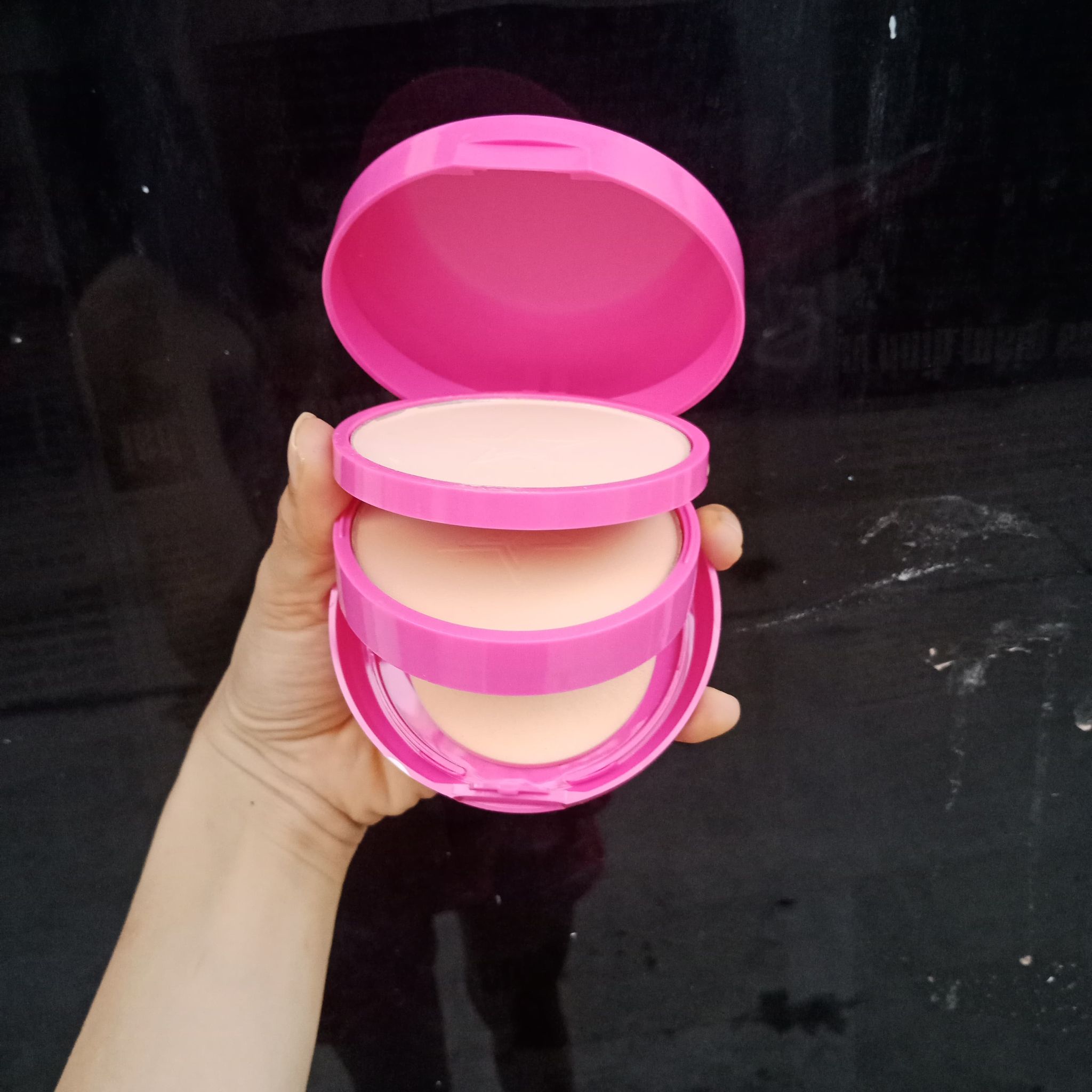 Phấn nền 2 tầng mịn màng Pony Effect kèm bông phấn