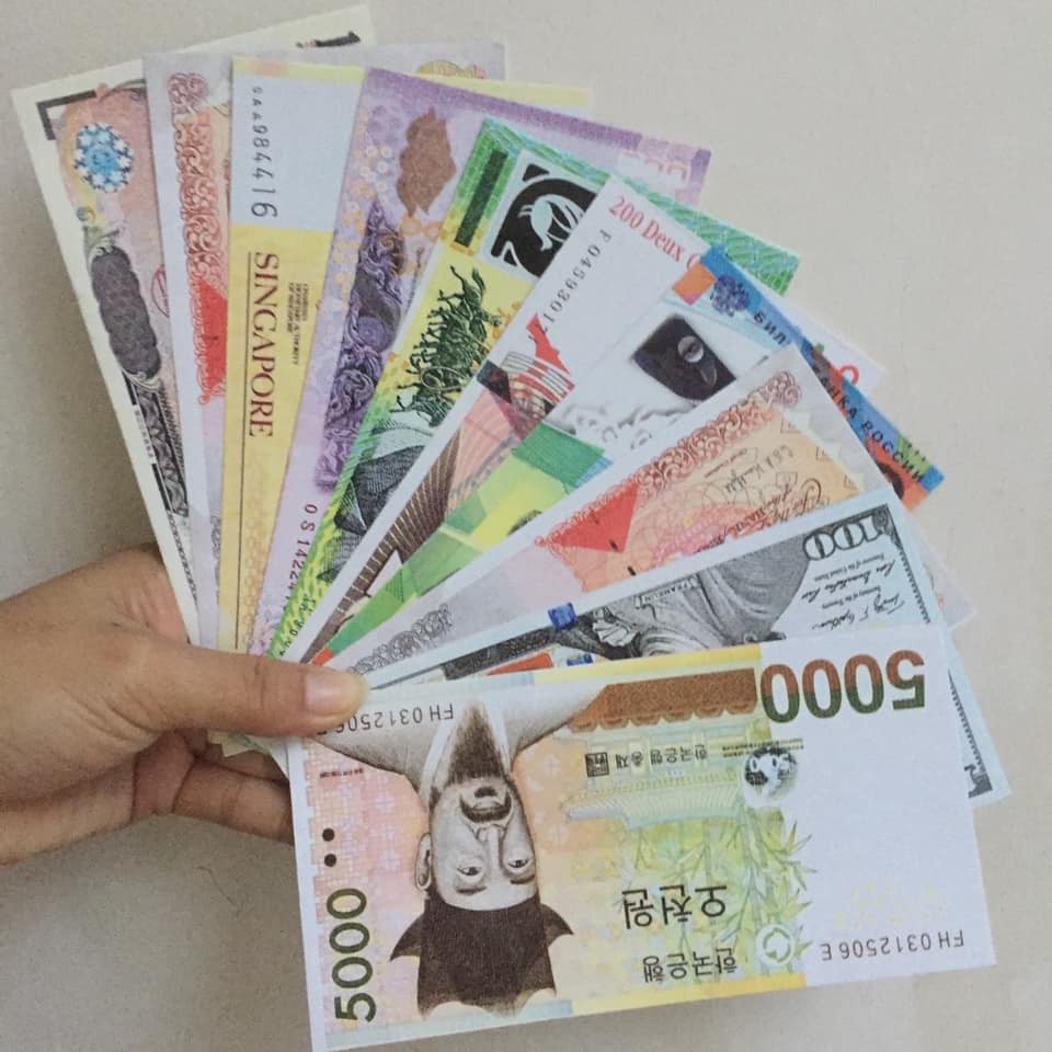 Chi tiết hơn 102 ảnh tay cầm tiền mới nhất - thtantai2.edu.vn