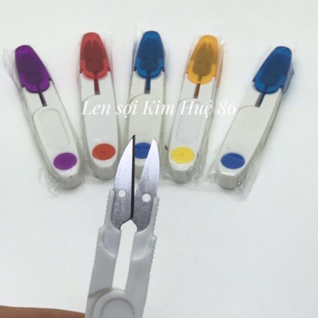 Kéo bấm có nắp