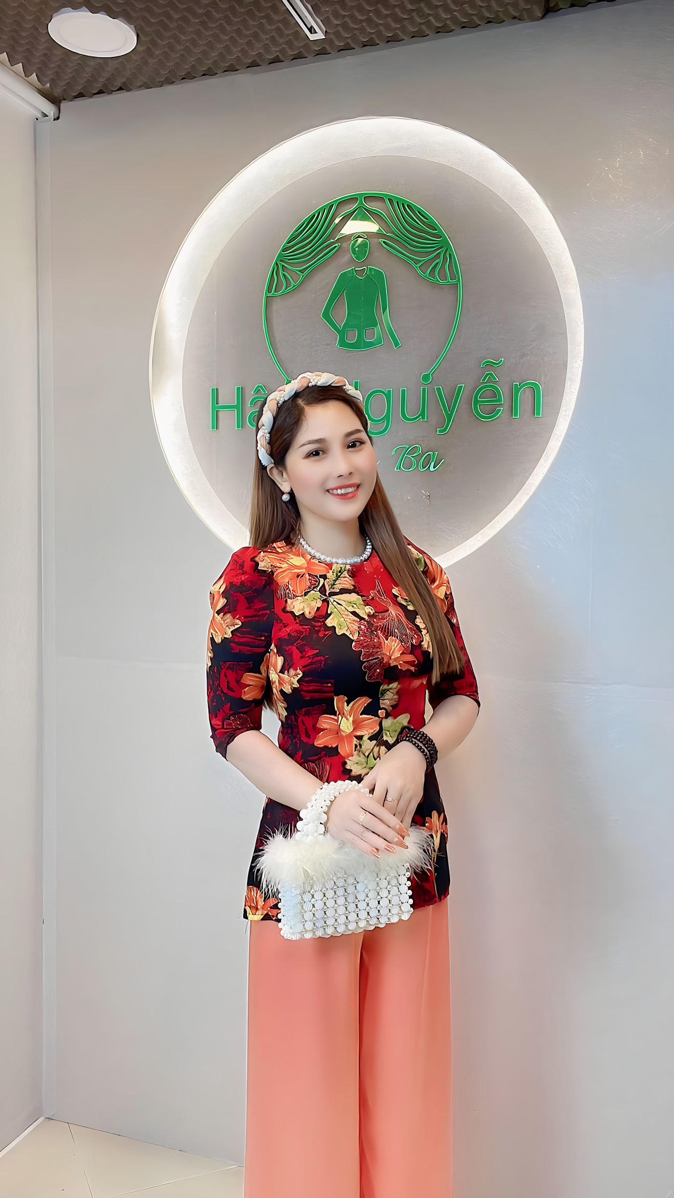 .A66 - Bộ Bà Ba Lụa in Hoa Ly Dây Kéo Nút Bọc