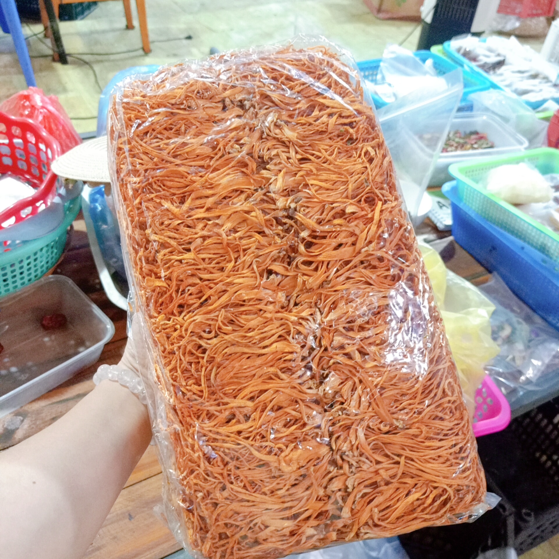 Đông trùng hạ thảo sấy khô