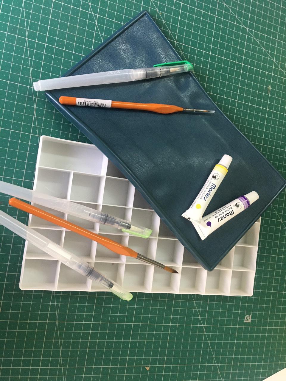 PALLETTE ĐỰNG MÀU NƯỚC NẮP SILICON