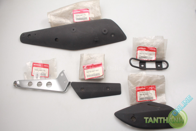 [HCM]Trọn bộ ốp + pát treo pô Nova Dash 125 đời 2001 chính hãng Honda Thailand