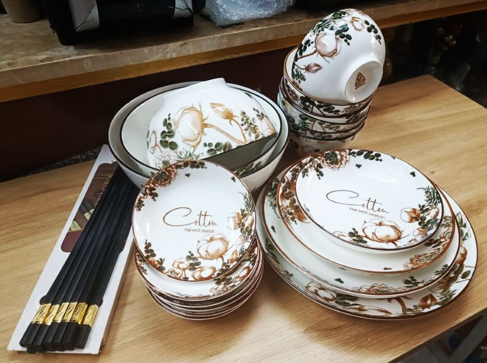 Bộ tô, chén, dĩa gốm sứ hoa văn Cotton