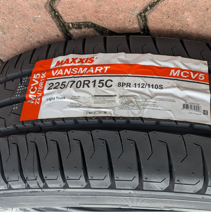 Lốp 225/70R15C 8PR Maxxis MCV5