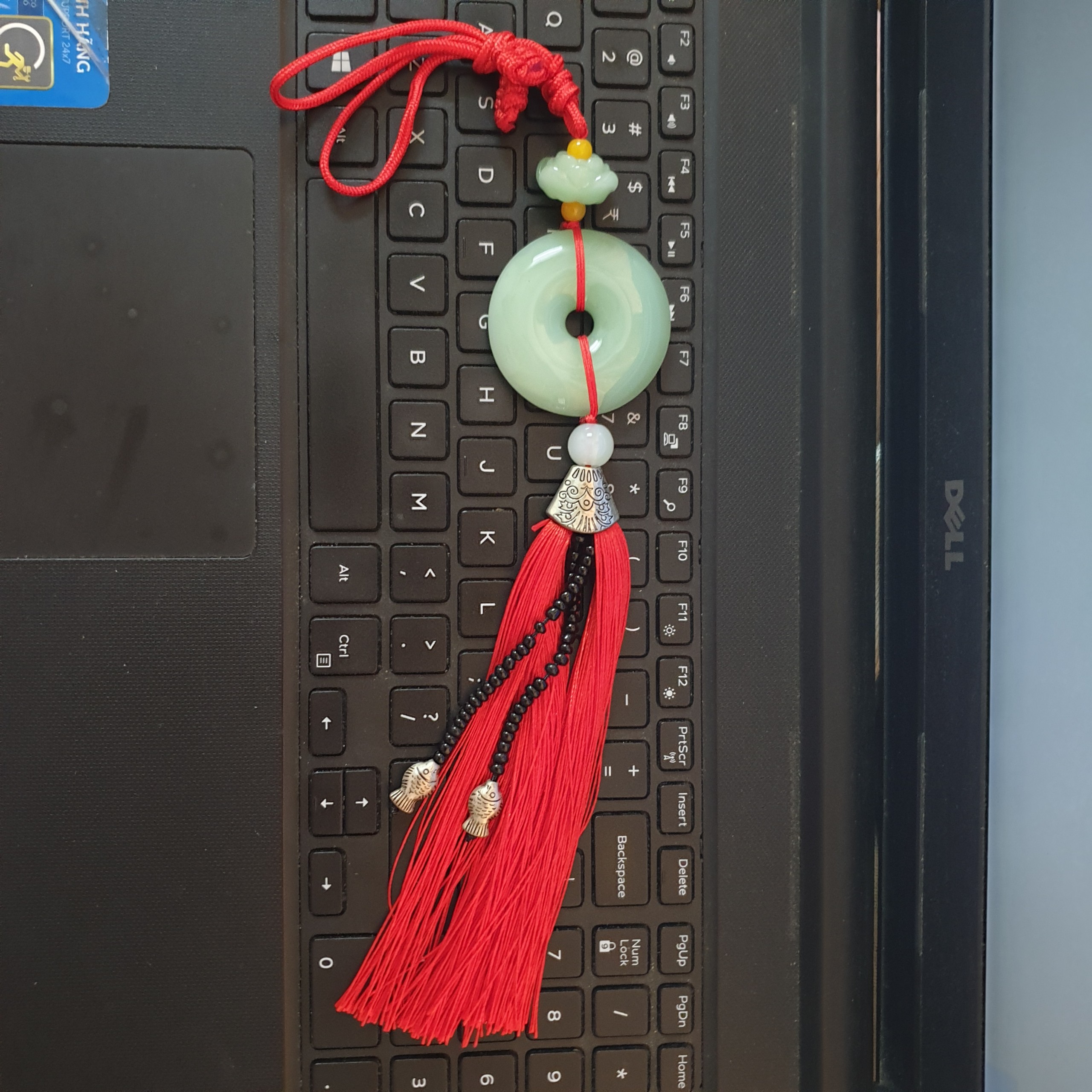 Dây Treo Trang Trí Phong Thuỷ Đỏ Cho Xe Ô Tô Ngọc Bội Xanh VJ01