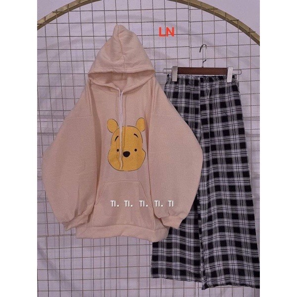Sét áo hoodie mặt vàng +quần kẻ đen LN11