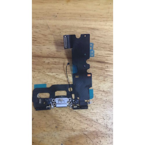Bo mạch sạc ip 7 7g