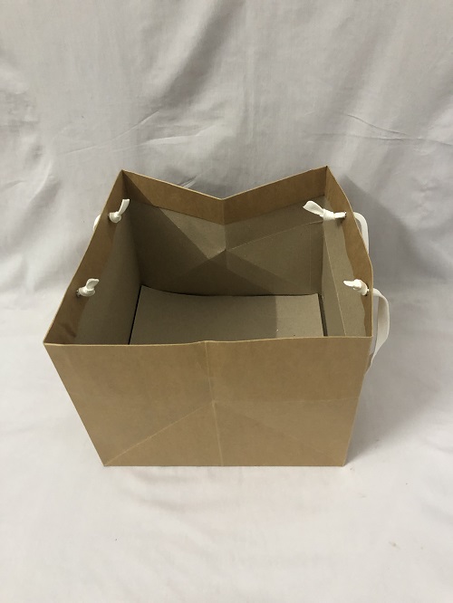 Túi giấy kraft đáy vuông kích thước 21x26x26 cm/túi