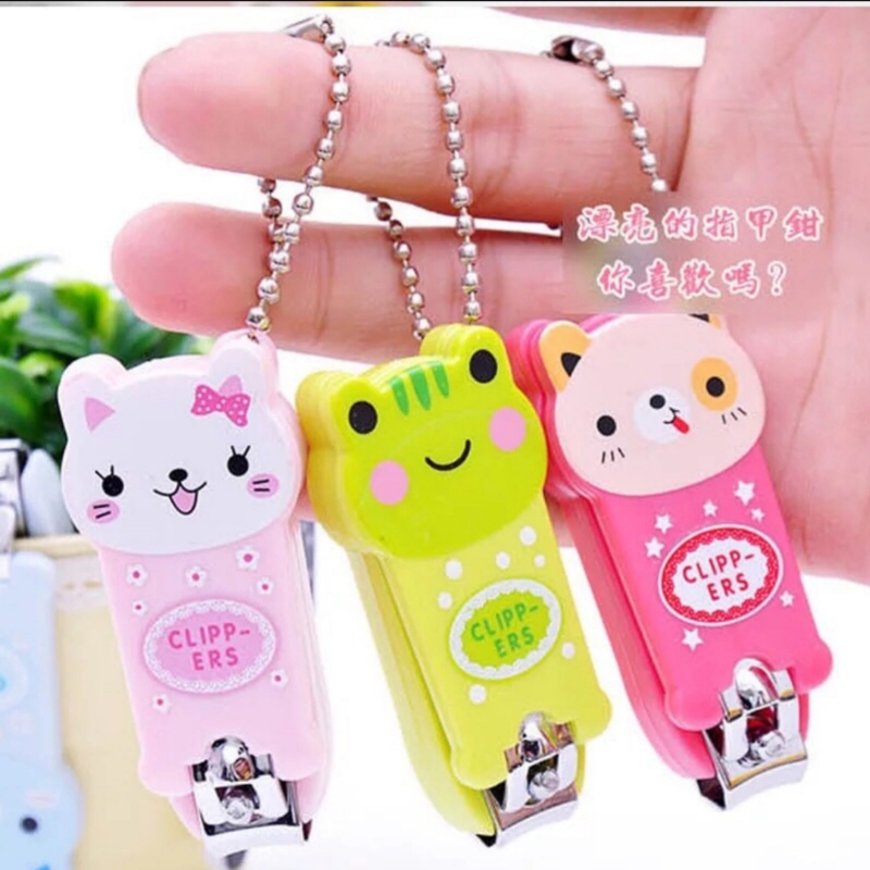 Bấm móng tay cute an toàn cho bé