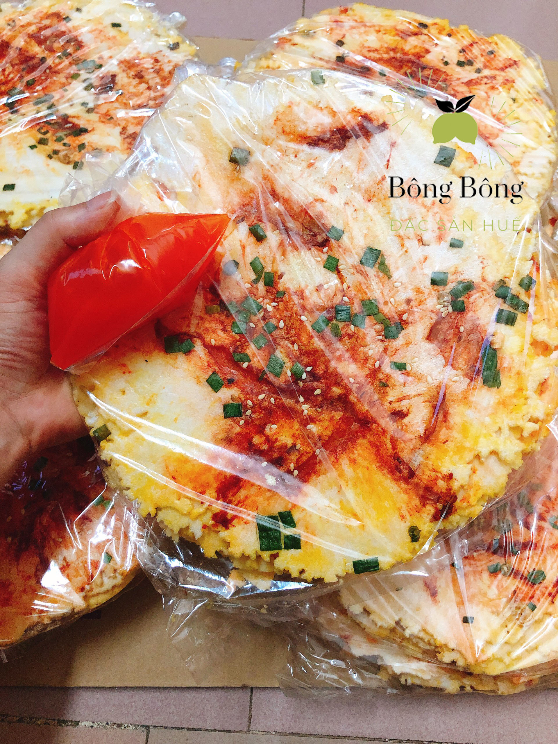 Bánh Ép Khô Thịt Nướng Mè Kèm Nước Chấm Siêu Cay Hoặc Tương Ớt - ĐẶC SẢN HUẾ BÔNG BÔNG