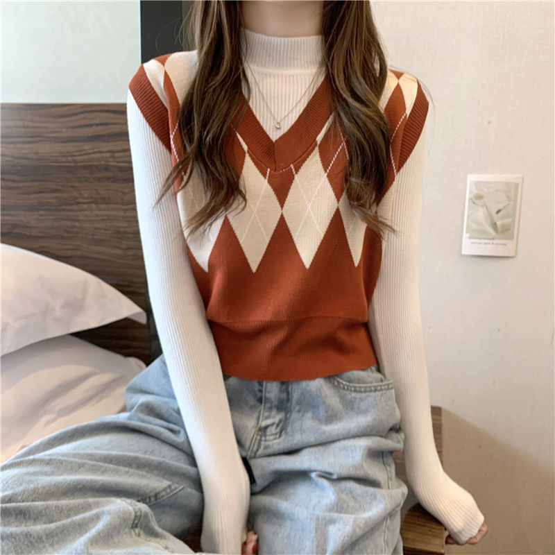 Freeship - Áo len gile cổ tim hoạ tiết caro phong cách Hàn Quốc siêu xinh chất len lông thỏ mềm mịn 3 màu Đen Be Nâu - AGL101 - Tansy Boutique