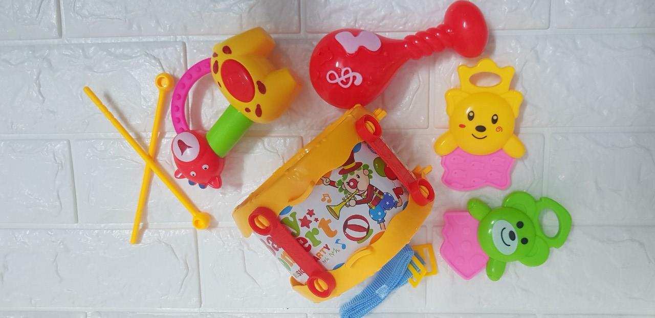Bộ đồ chơi trống lạc cho bé